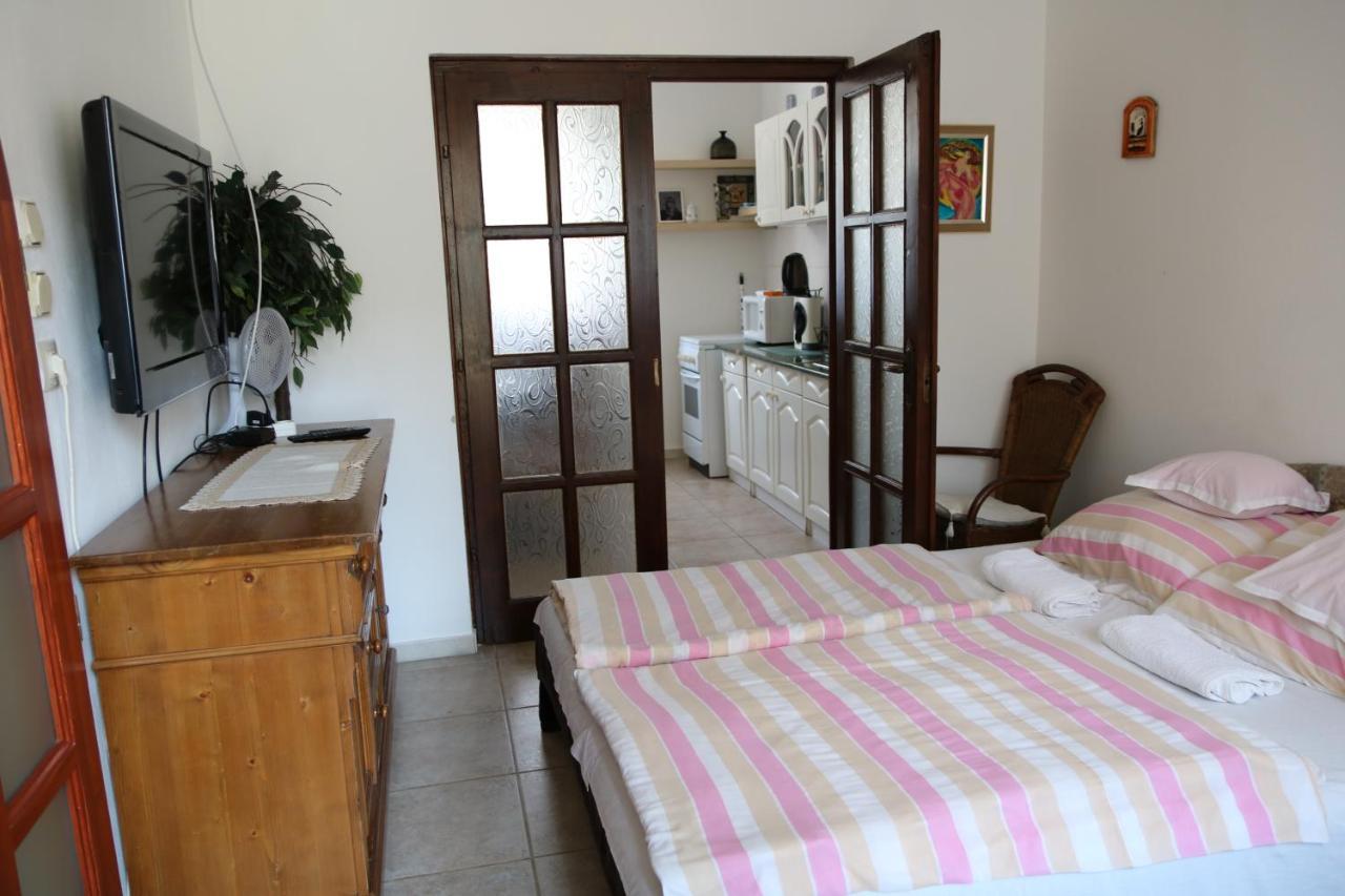 Orosz Apartmanhaz ギュラ エクステリア 写真